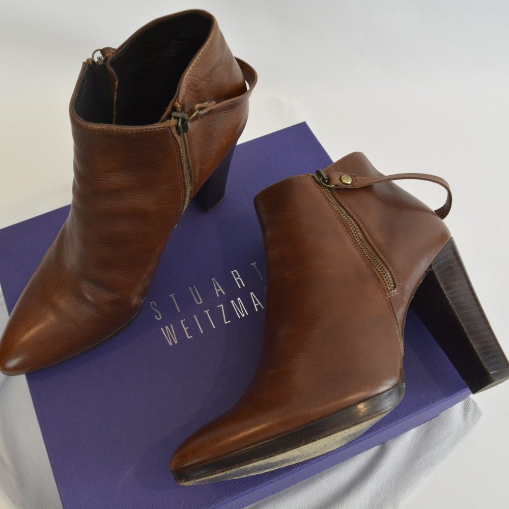 Women's Stuart Weitzman boot